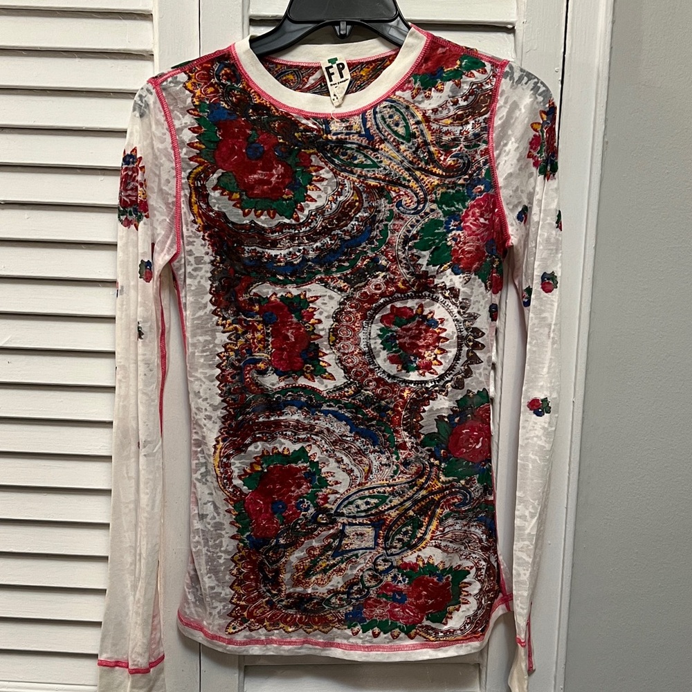 Free People women Colorful Paisley Long Sleeve Top size Small